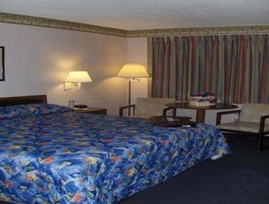 Knights Inn & Suites Pecos Room photo